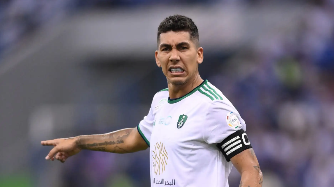 Mane revela que Firmino tentou persuadi-lo a se juntar ao Al Ahly em vez do Al Nasr